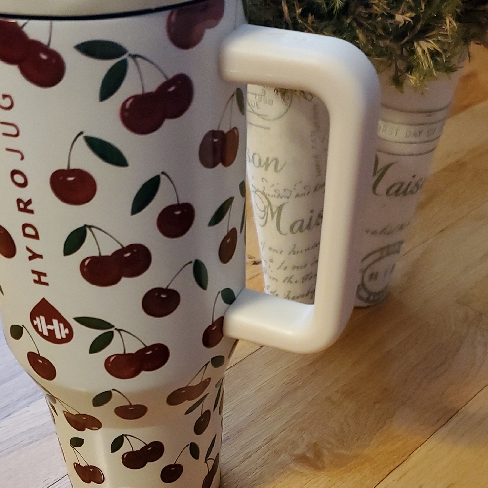 Limited Addition HydroJug White Cherry Pattern Travel Mug with Handle - Picture 2 of 4